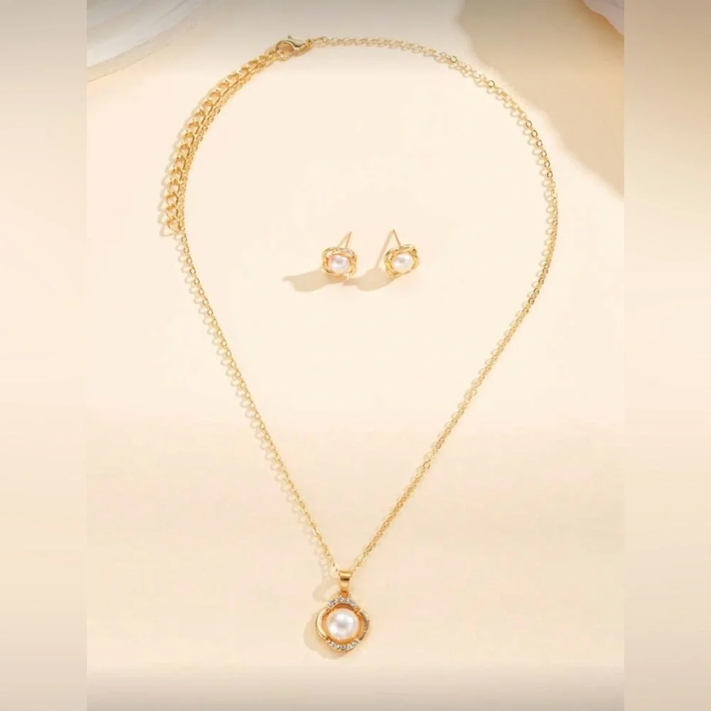 Gold and Faux Pearl Jewelry Set